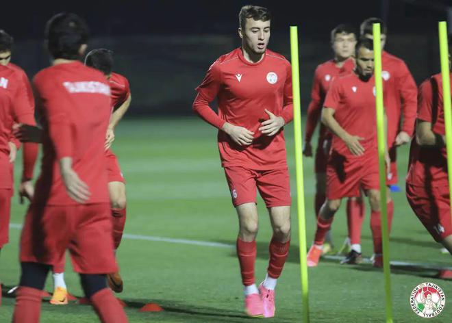 中超比赛前瞻：山东泰山vs青岛西海岸预测分析(2025年08月24日)